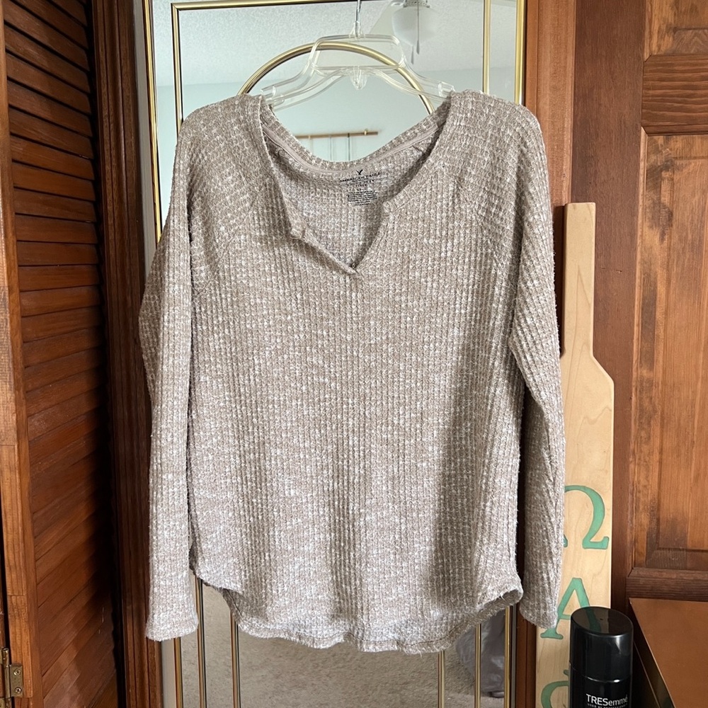 American Eagle Beige Knit Sweater